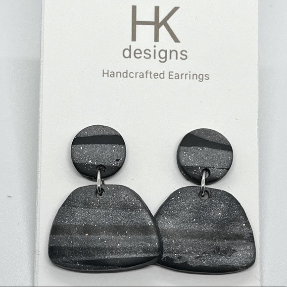 Handcrafted NWT Clay Earrings - Picture 1 of 9